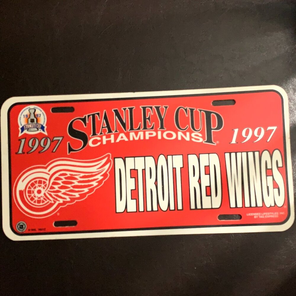 Red wings Stanley Cup Champions License Plate       not perfect  . has scratches